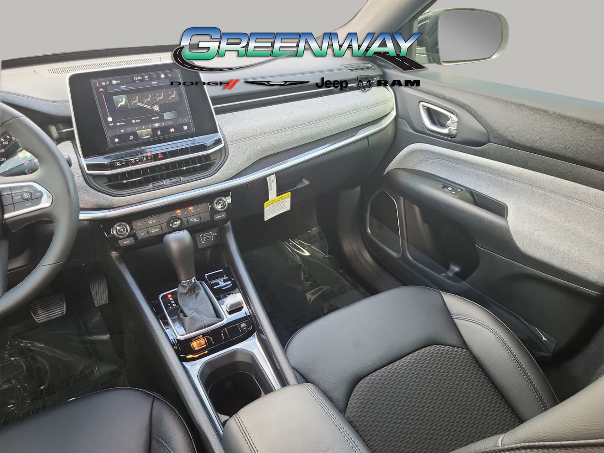 New 2026 Jeep Compass Latitude image 9