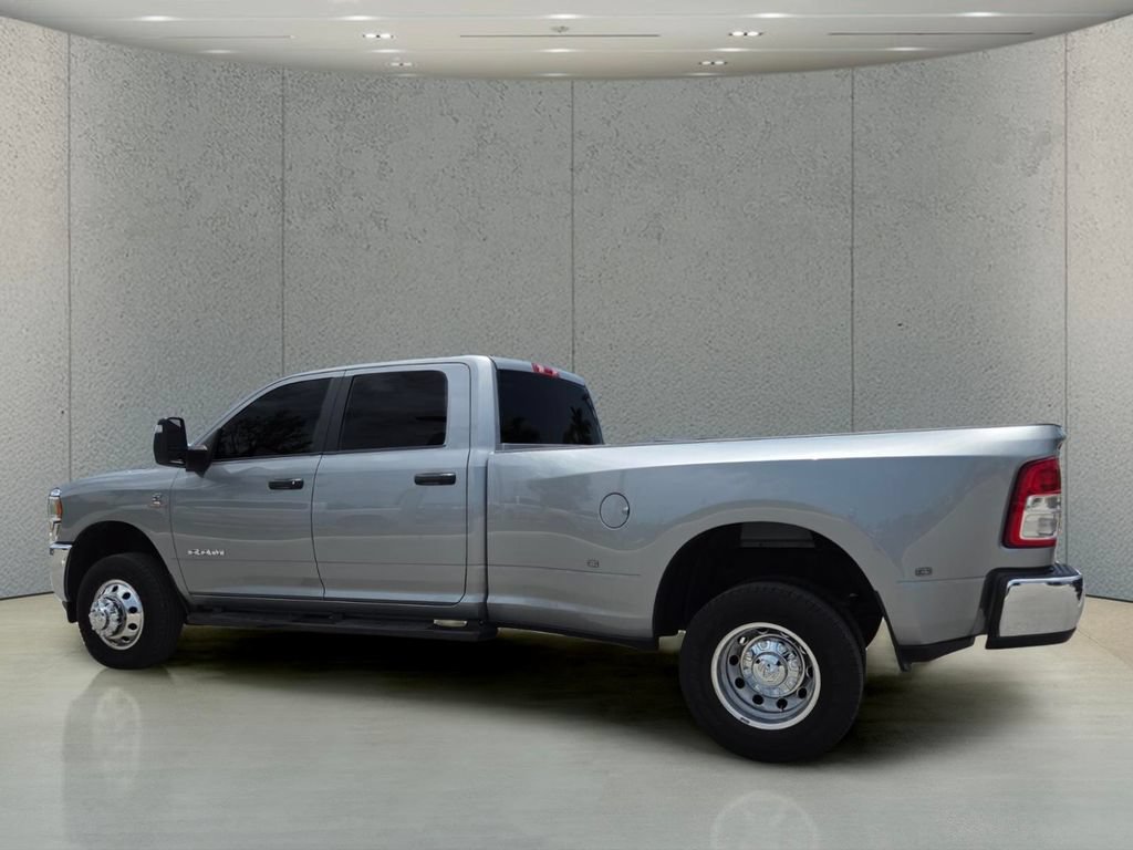 Used 2023 RAM 3500 Big Horn w/ Protection Group AWD/4WD image 8