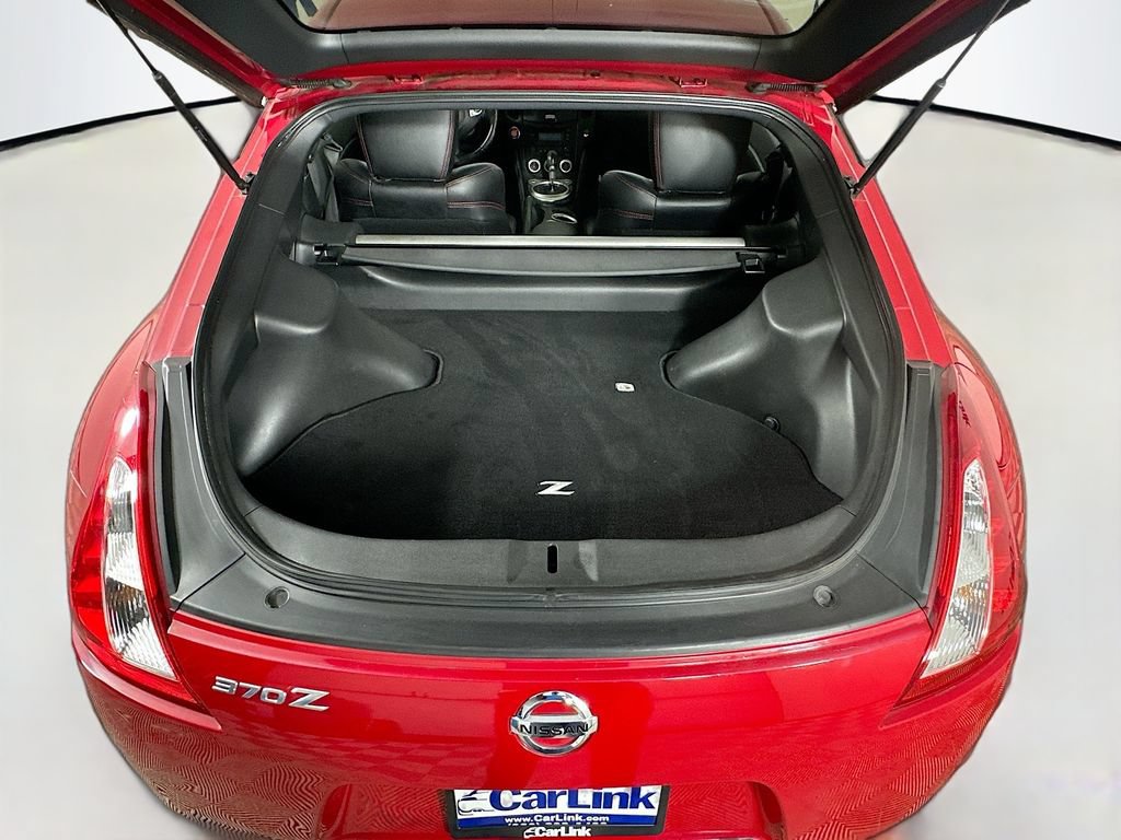 Used 2016 Nissan 370Z Coupe RWD image 25