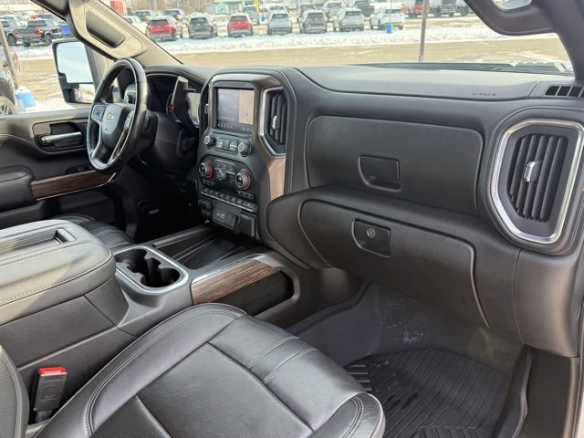 Used 2022 Chevrolet Silverado 2500 High Country w/ Safety Package II image 30