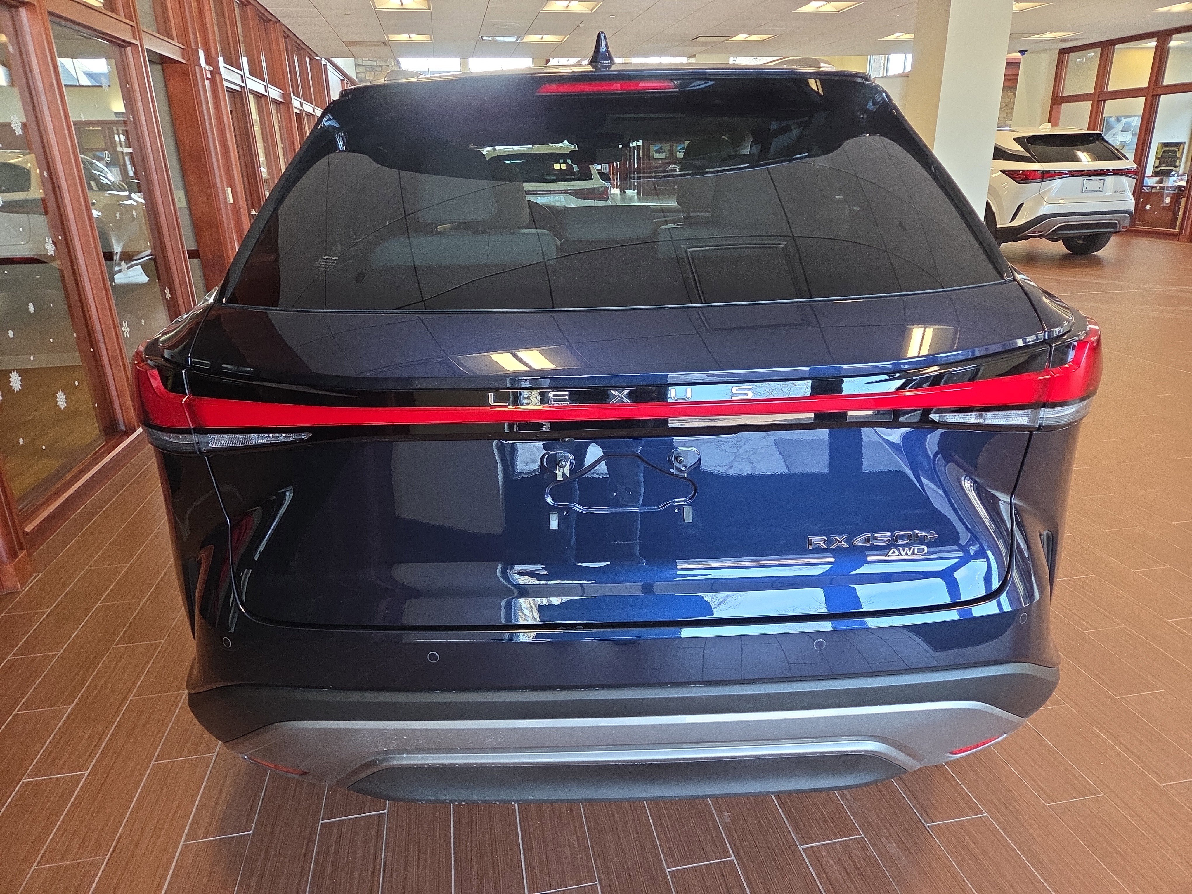 Certified 2025 Lexus RX 450h AWD w/ Convenience Package image 4