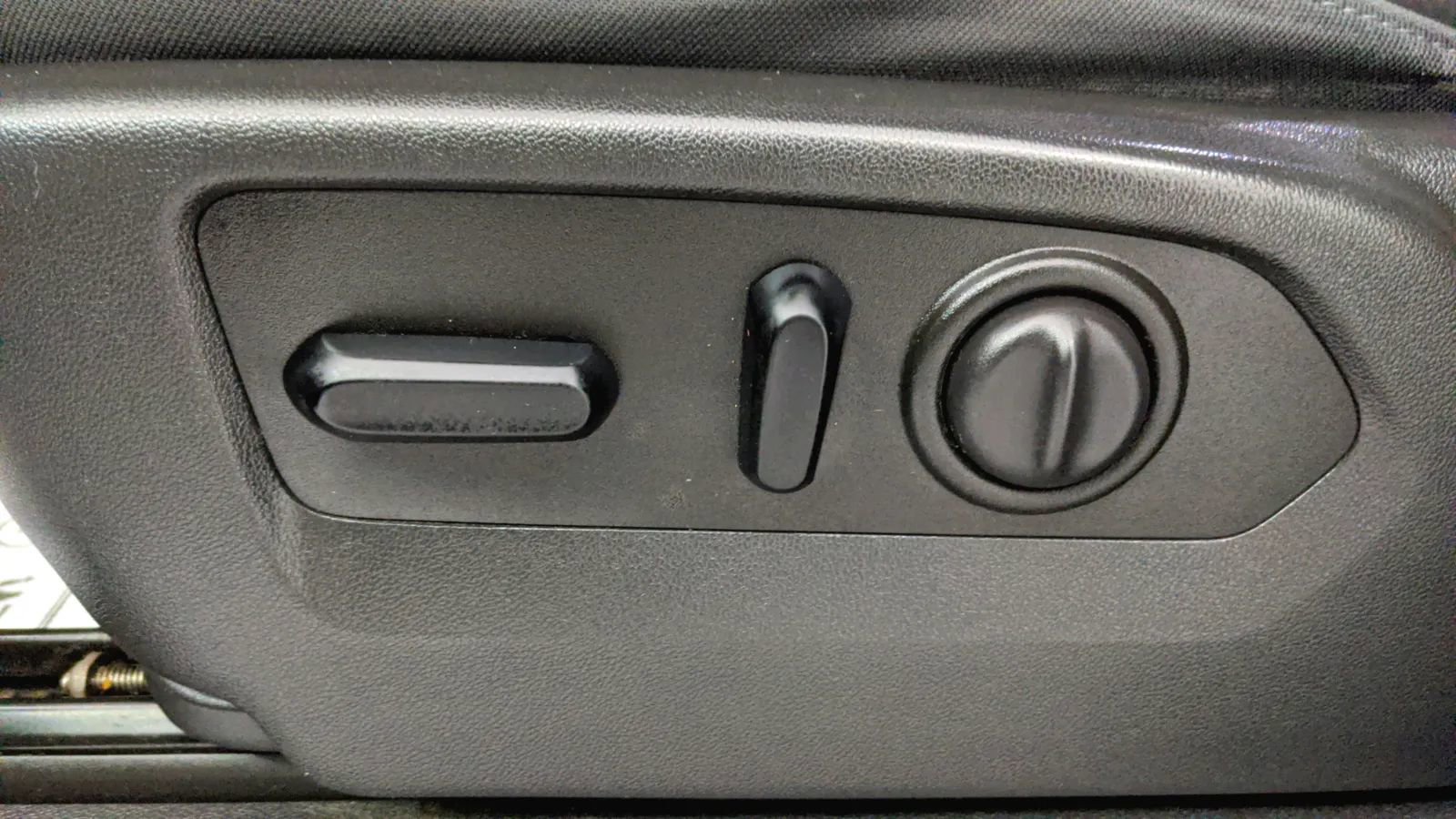 Used 2020 GMC Sierra 1500 SLE w/ SLE Convenience Package image 15