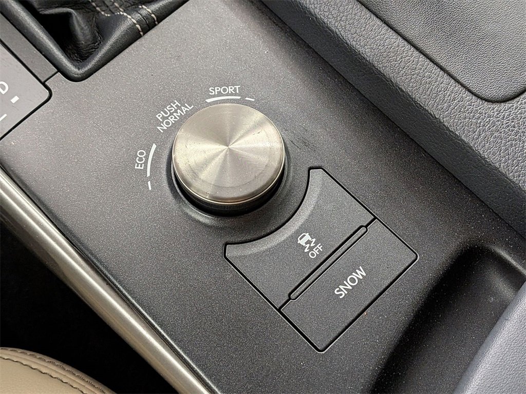 Used 2016 Lexus IS 300 AWD image 27