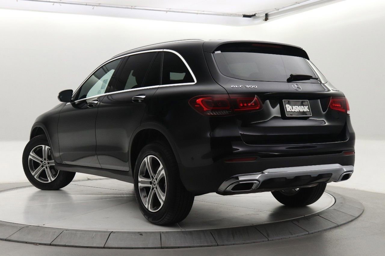 Certified 2022 Mercedes-Benz GLC 300 4MATIC image 2