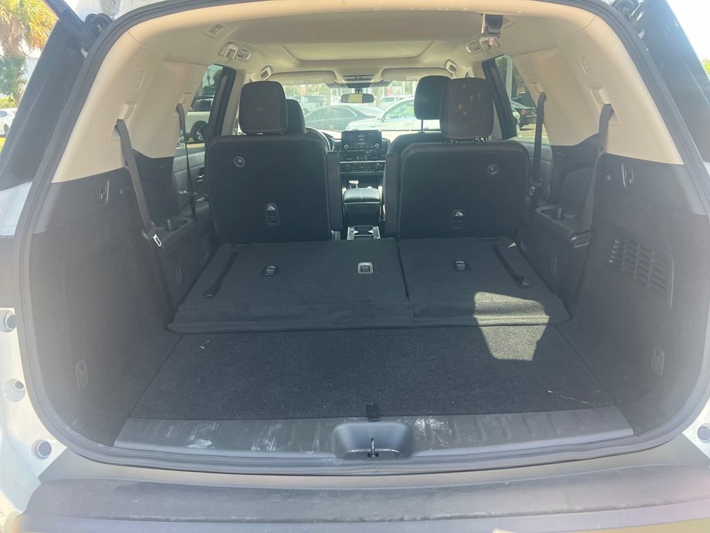 Certified 2025 Nissan Pathfinder SV w/ SV Premium Package FWD image 8