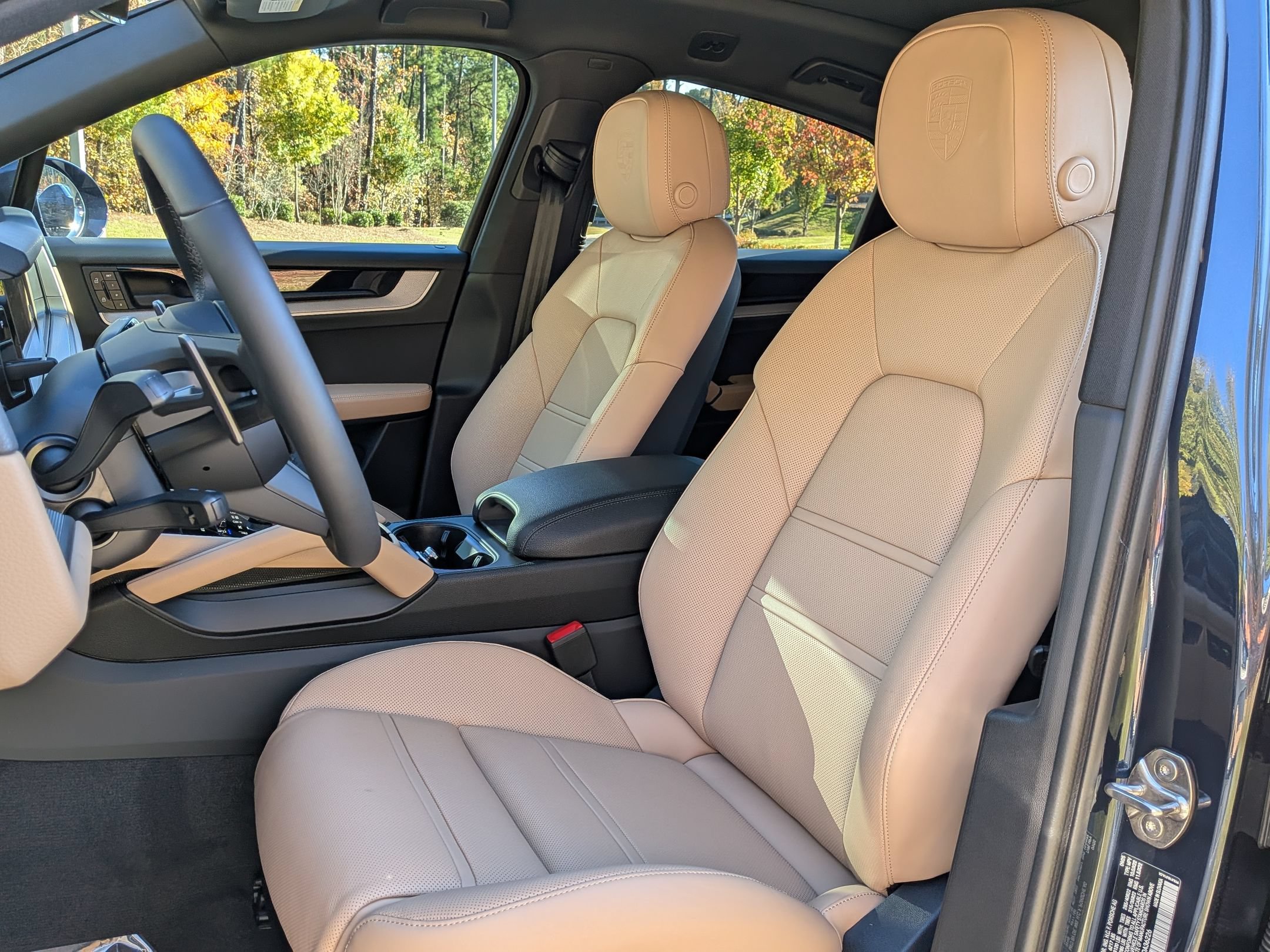 New 2026 Porsche Cayenne Coupe AWD/4WD image 5