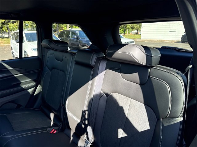 New 2025 Jeep Grand Cherokee Altitude image 27