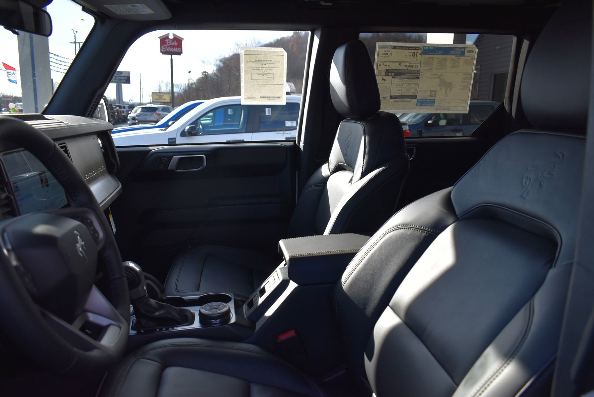 New 2025 Ford Bronco Badlands image 14