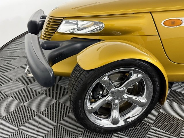 Used 2002 Chrysler Prowler image 13
