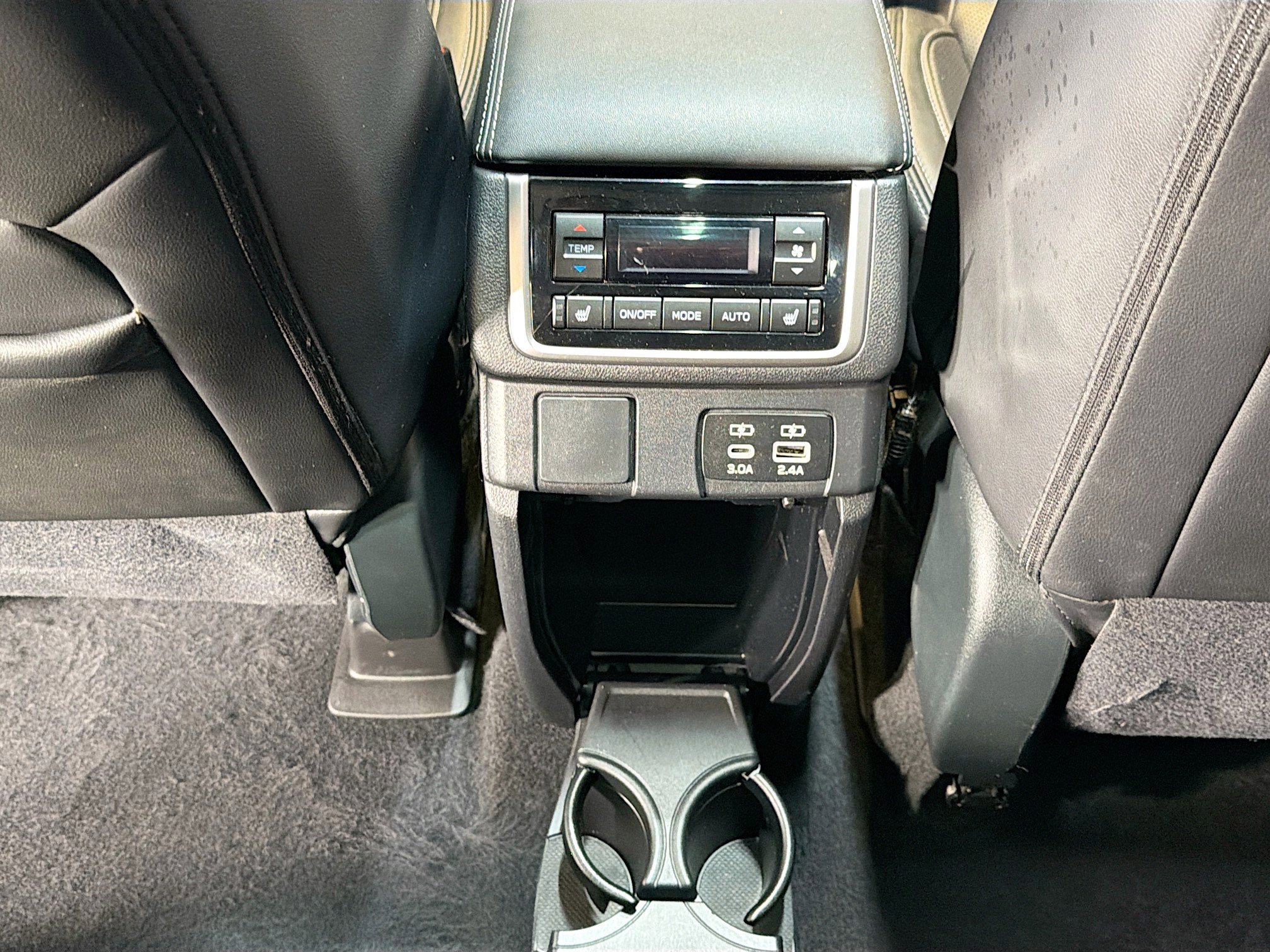 Used 2024 Subaru Ascent Limited w/ Technology Package image 27