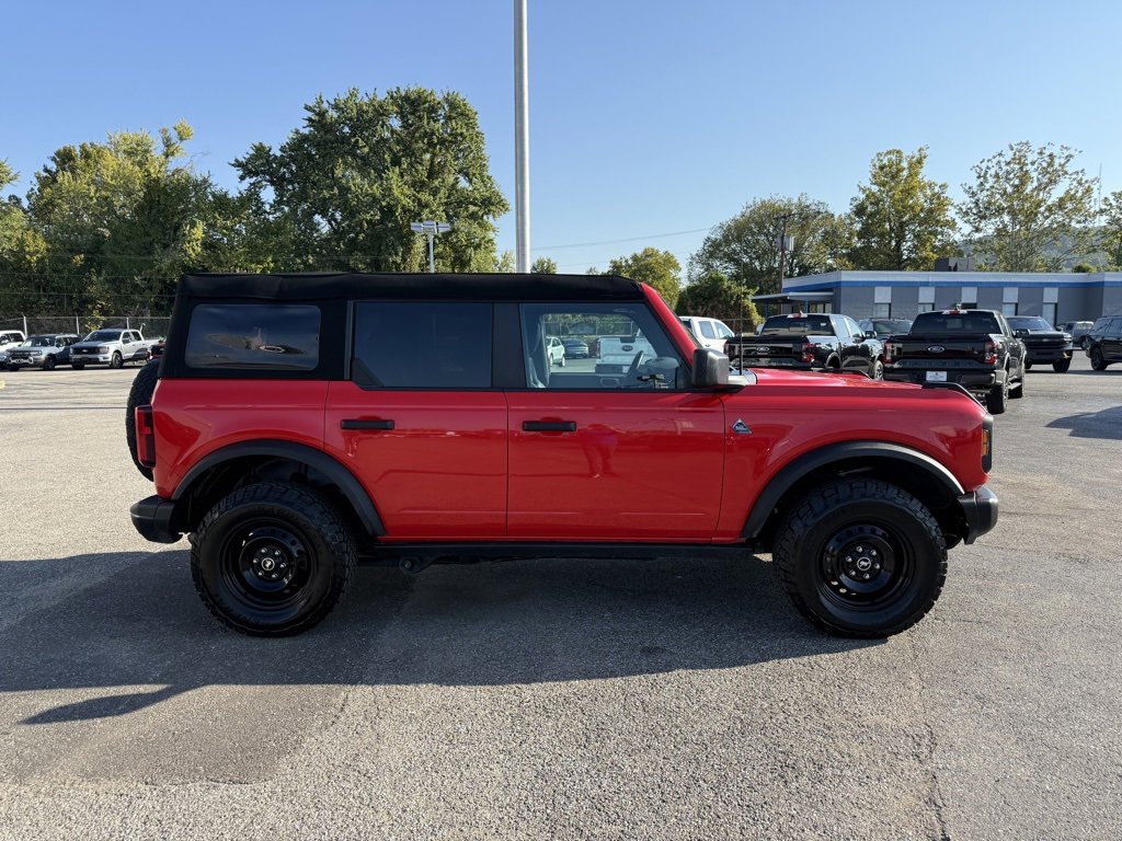 Used 2023 Ford Bronco Black Diamond image 10