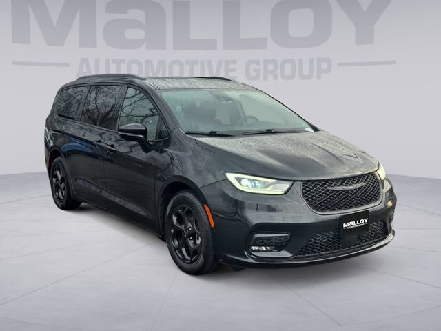 Used 2024 Chrysler Pacifica Premium FWD image 7