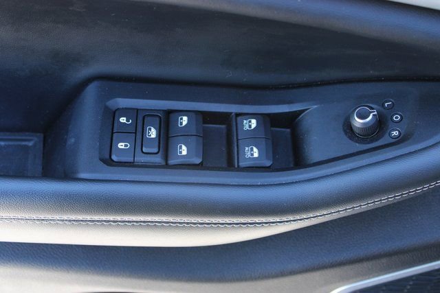 Used 2021 Jeep Grand Cherokee L Limited w/ MOPAR Finishing Package image 12