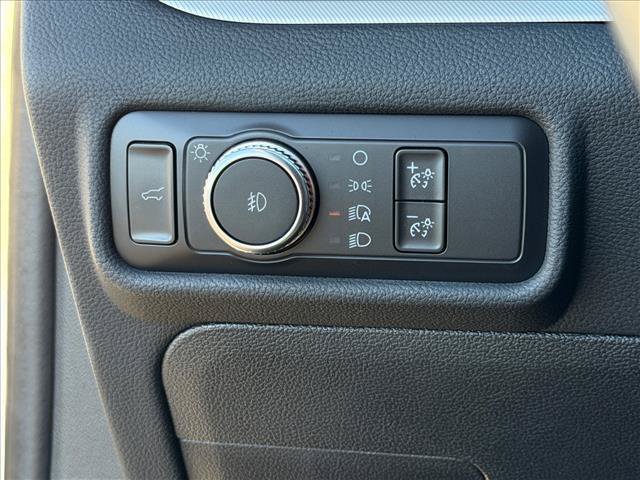 Used 2020 Ford Explorer XLT w/ Equipment Group 202A RWD image 17
