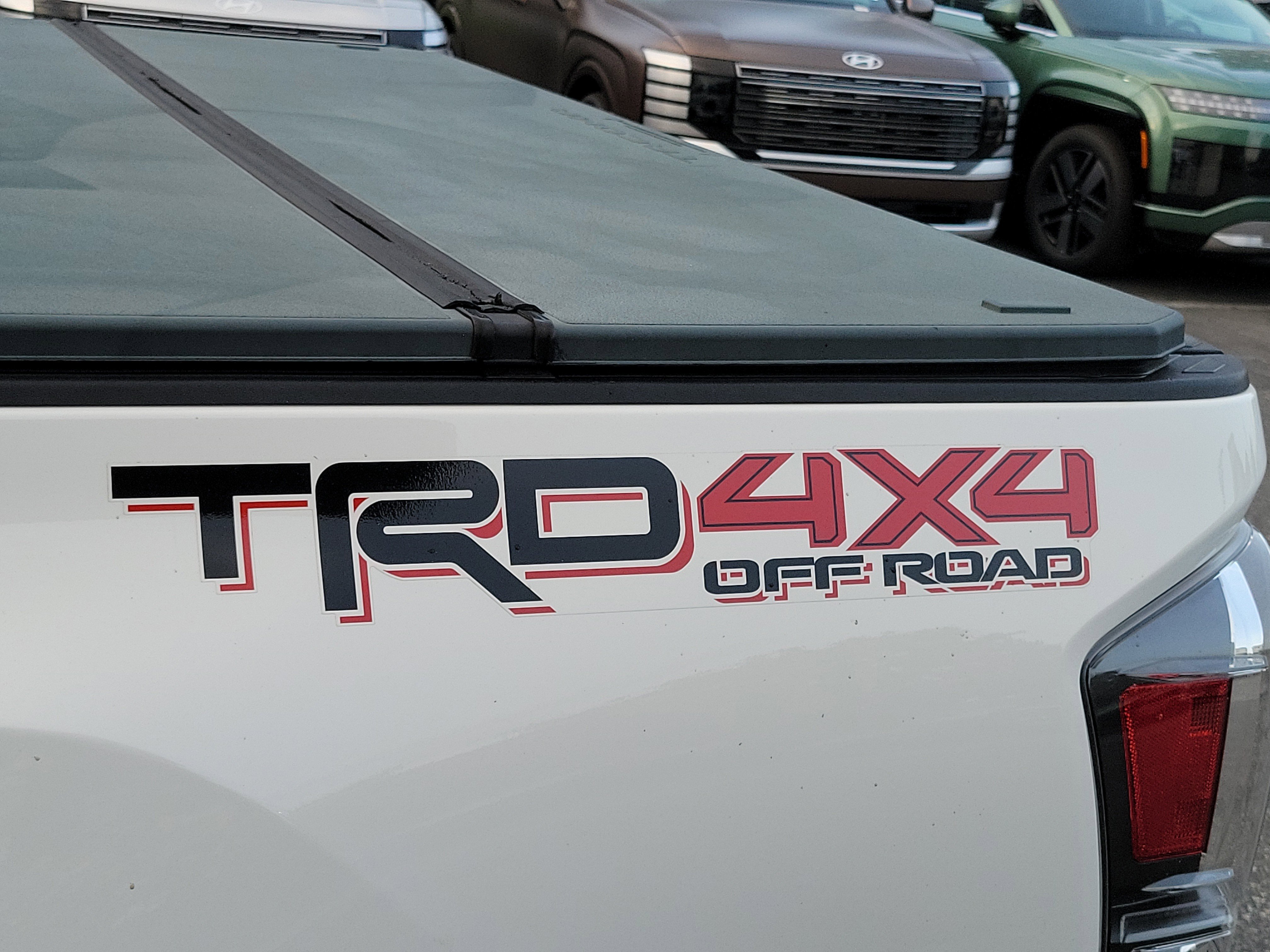 Used 2021 Toyota Tacoma TRD Off-Road w/ Technology Package AWD/4WD image 21