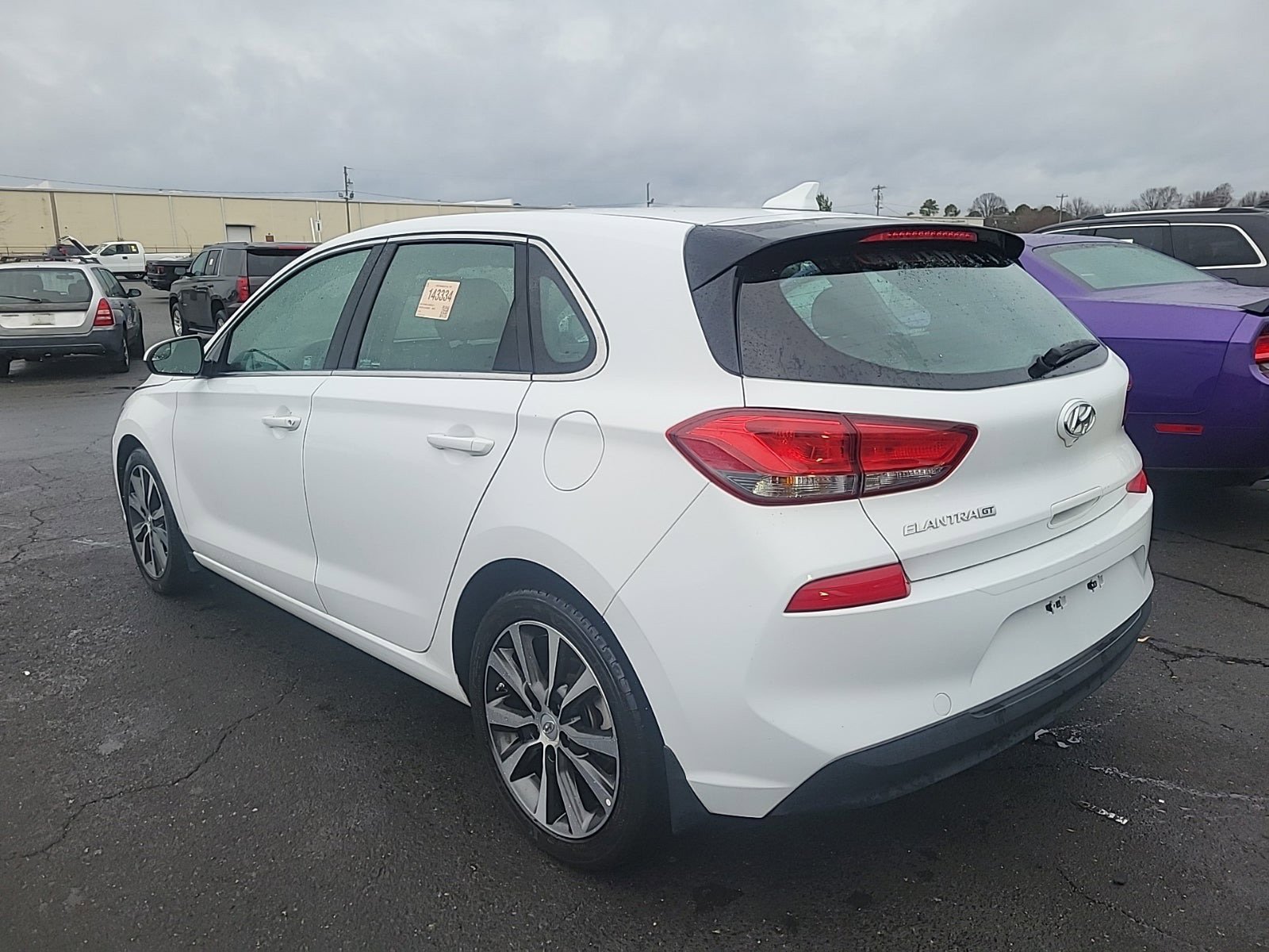 Used 2018 Hyundai Elantra GT image 3