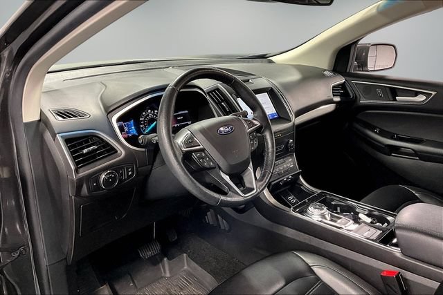 Used 2020 Ford Edge SEL w/ Convenience Package FWD image 16