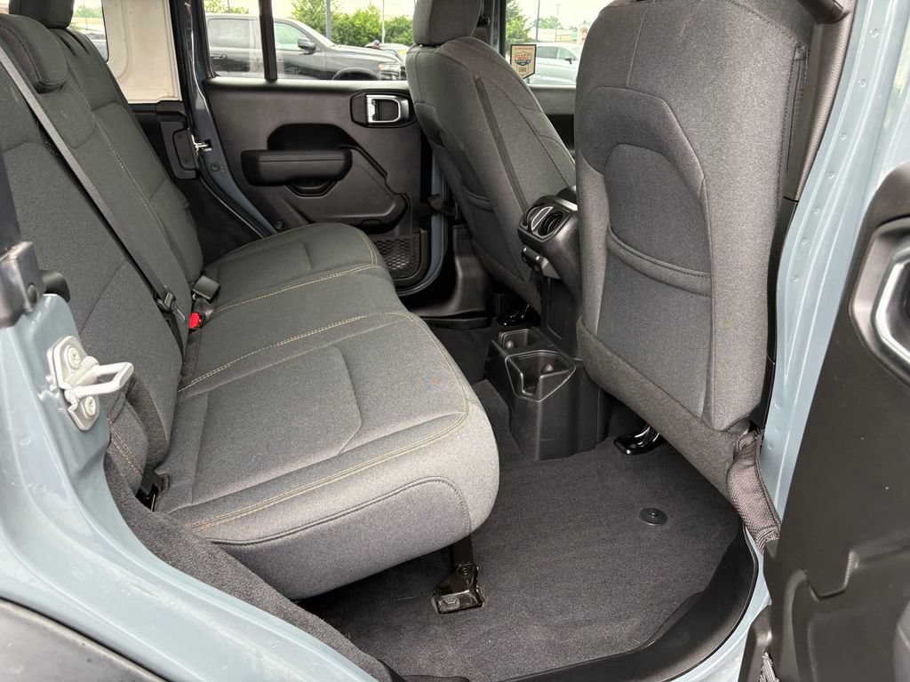 Used 2025 Jeep Wrangler Unlimited Sport AWD/4WD image 12