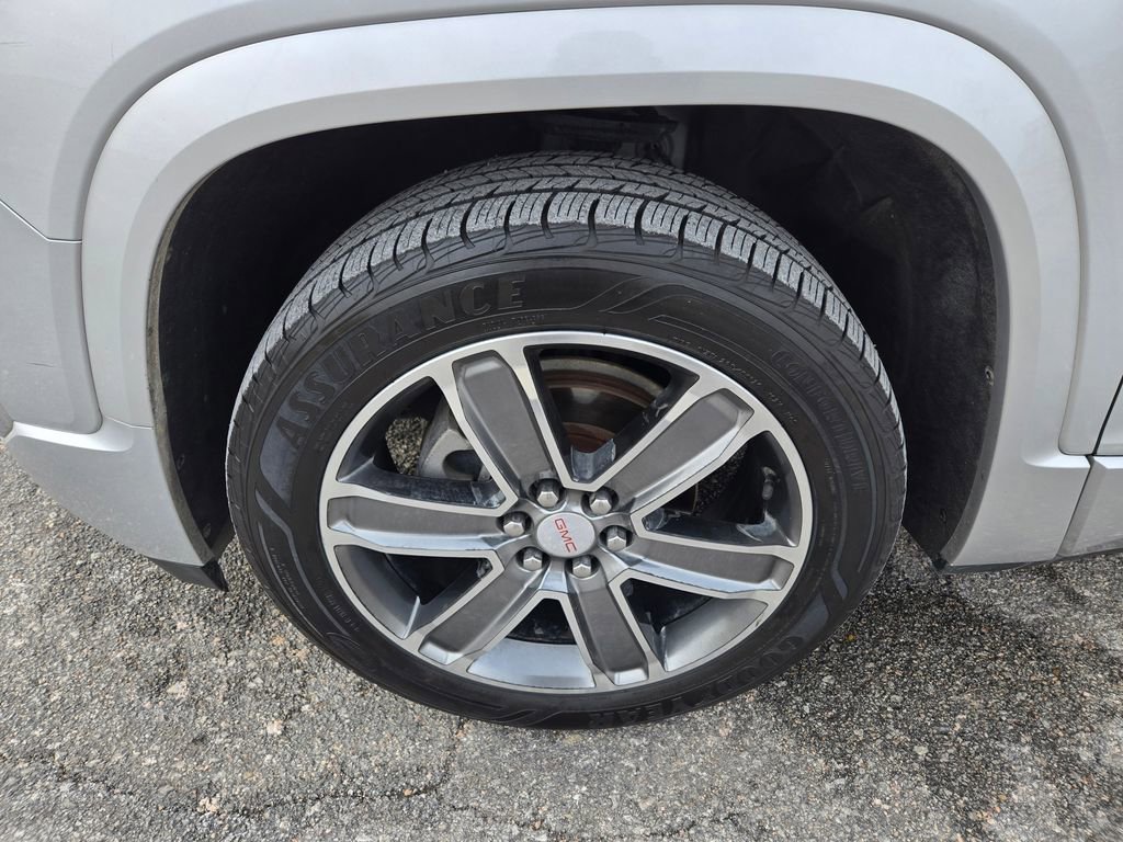 Used 2017 GMC Acadia Denali w/ Technology Package image 10