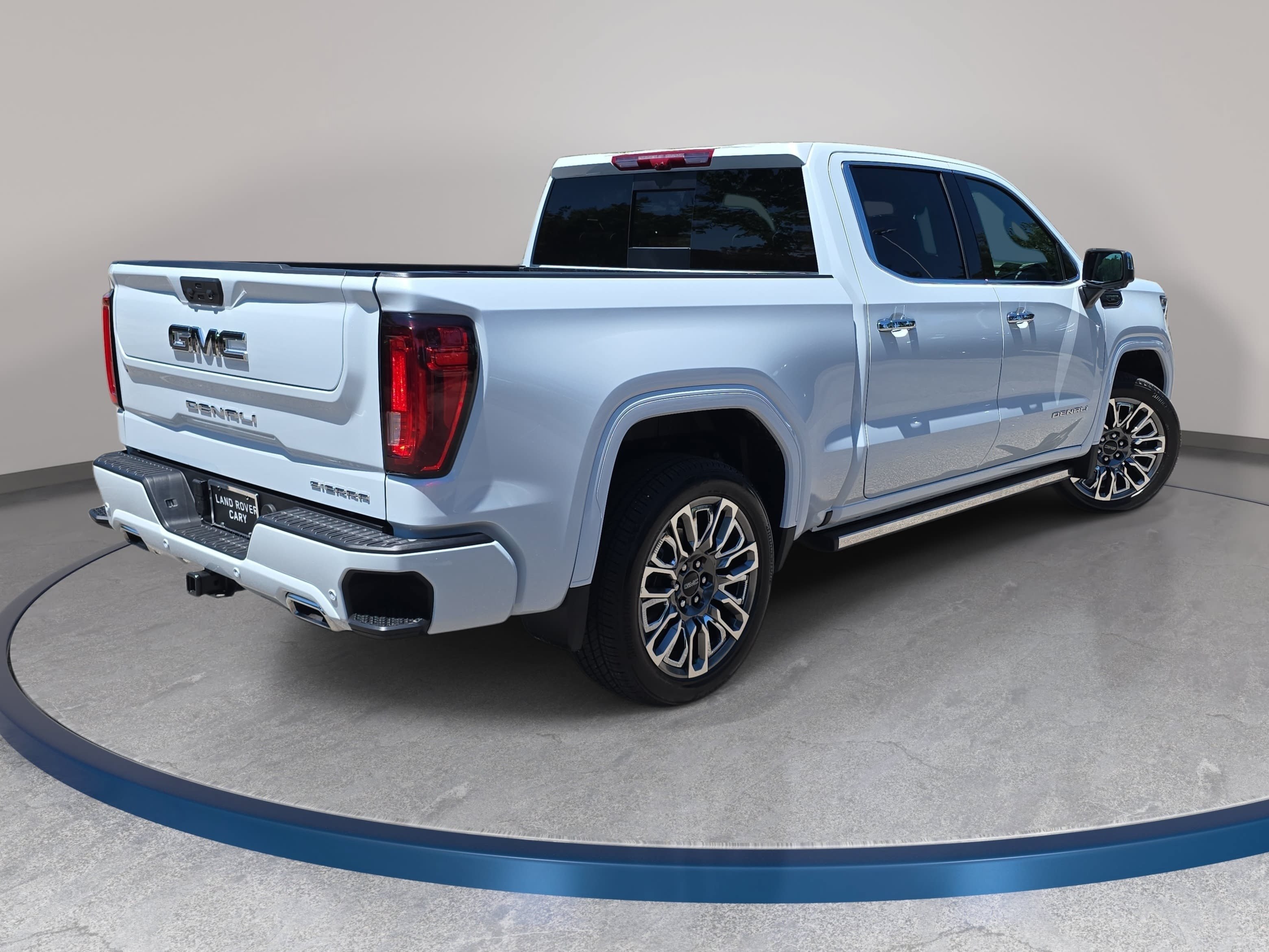 Used 2026 GMC Sierra 1500 Denali Ultimate AWD/4WD image 5
