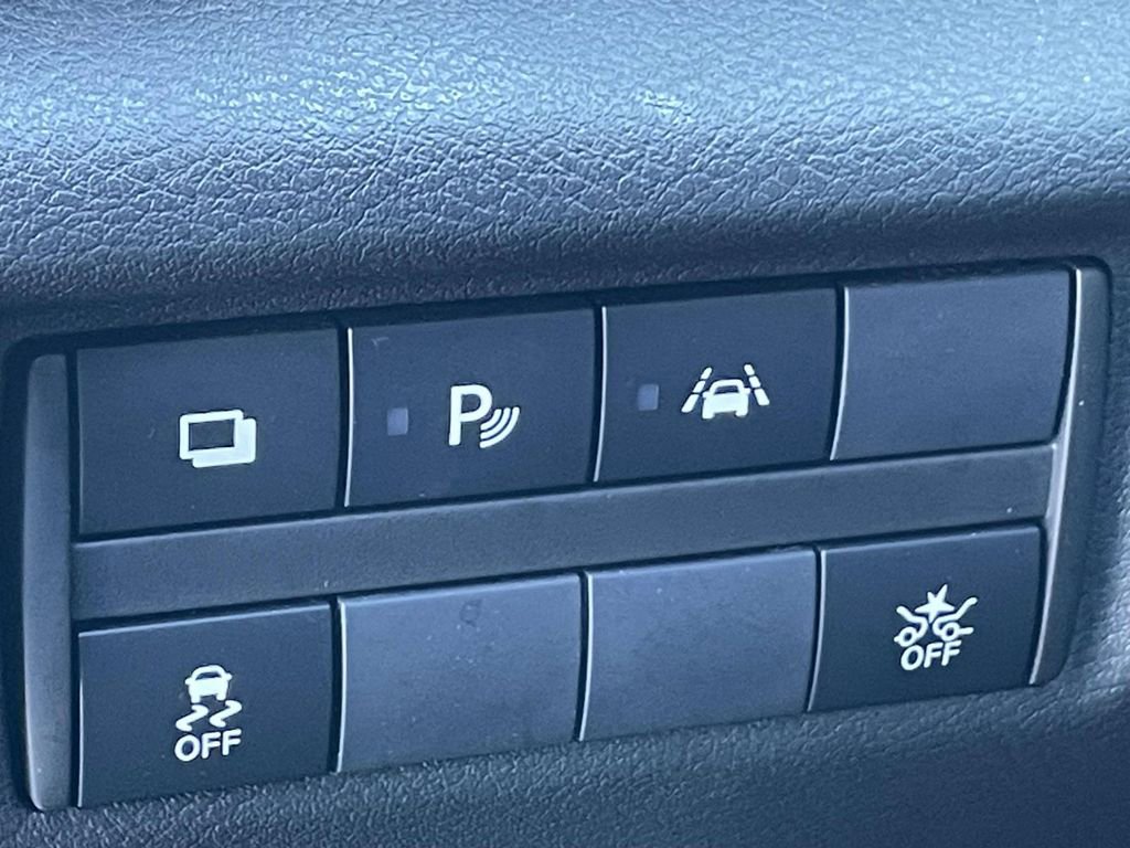 Used 2025 Nissan Versa S w/ S Plus Package image 18