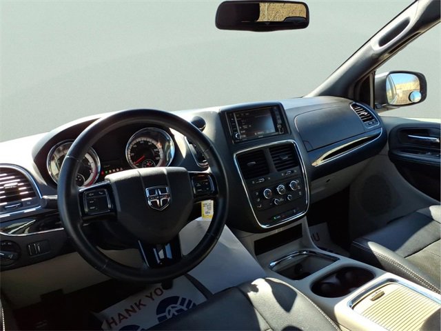 Used 2019 Dodge Grand Caravan SXT image 9