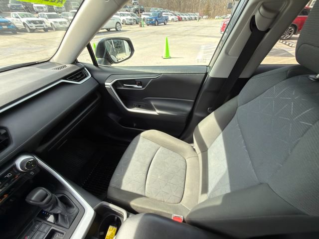 Used 2022 Toyota RAV4 XLE image 21