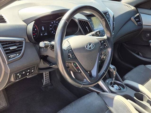 Used 2016 Hyundai Veloster Turbo w/ Option Group 04 FWD image 9