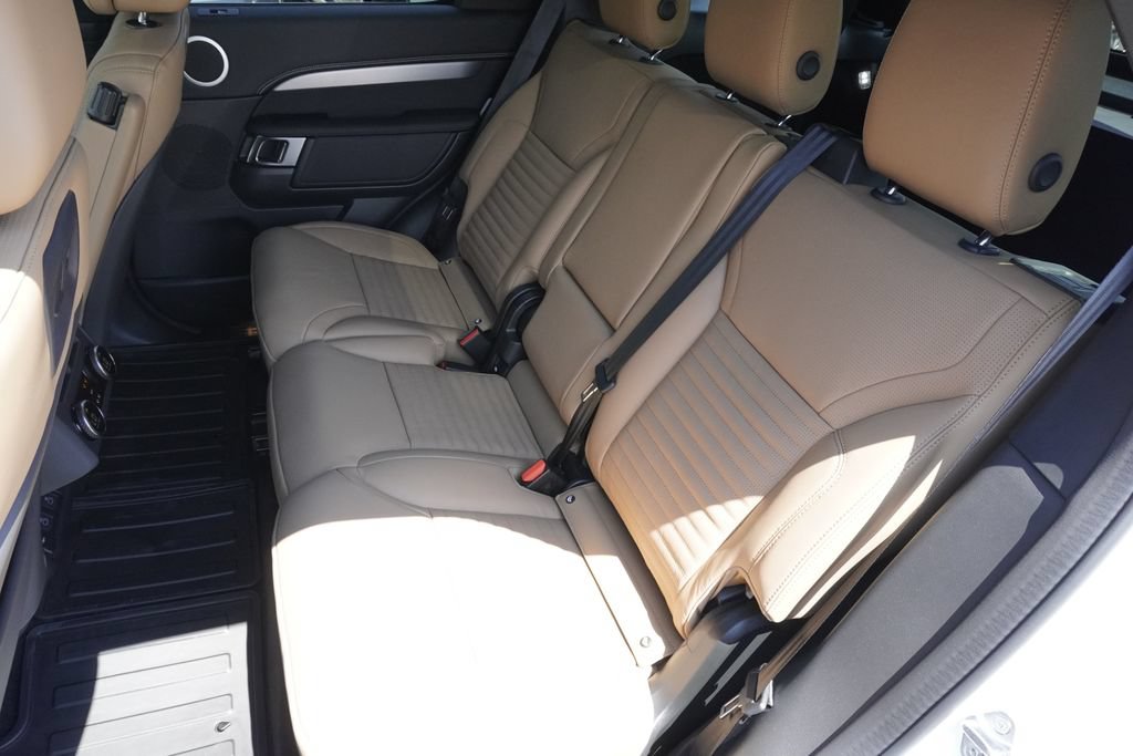 New 2026 Land Rover Discovery Dynamic SE AWD/4WD image 30