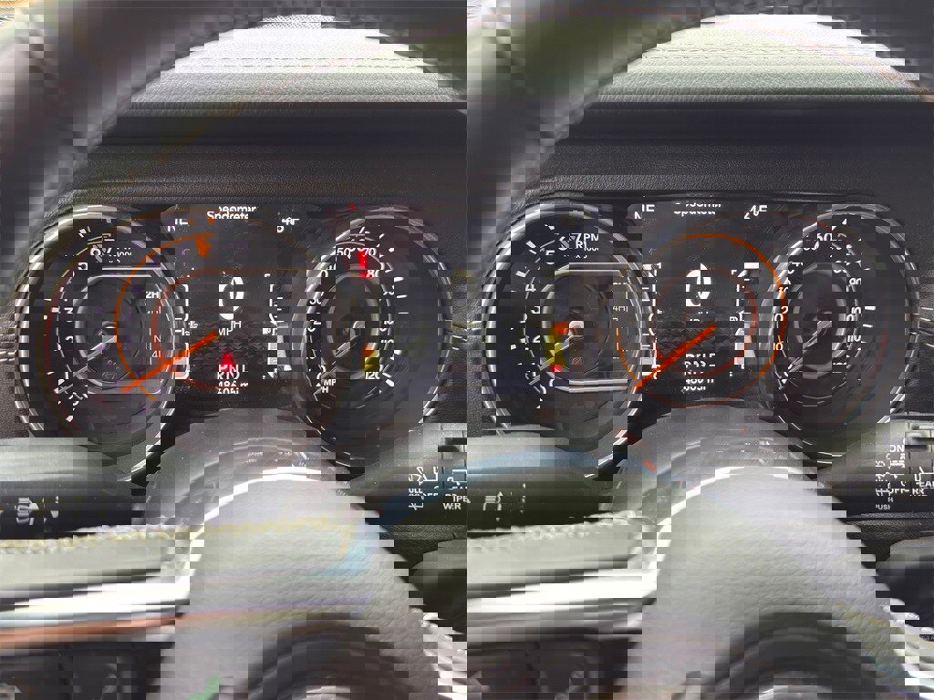 Used 2018 Jeep Wrangler Unlimited Sahara image 21