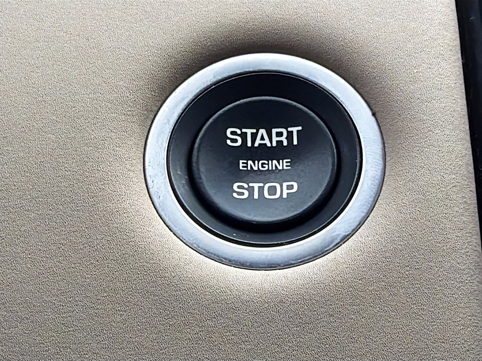 Used 2019 Land Rover Discovery SE image 34