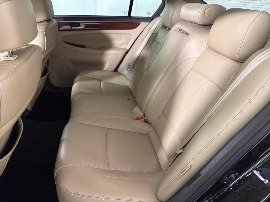 Used 2014 Hyundai Genesis 3.8 RWD image 13