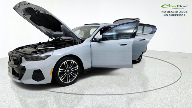 Used 2026 BMW 540i xDrive AWD/4WD image 14