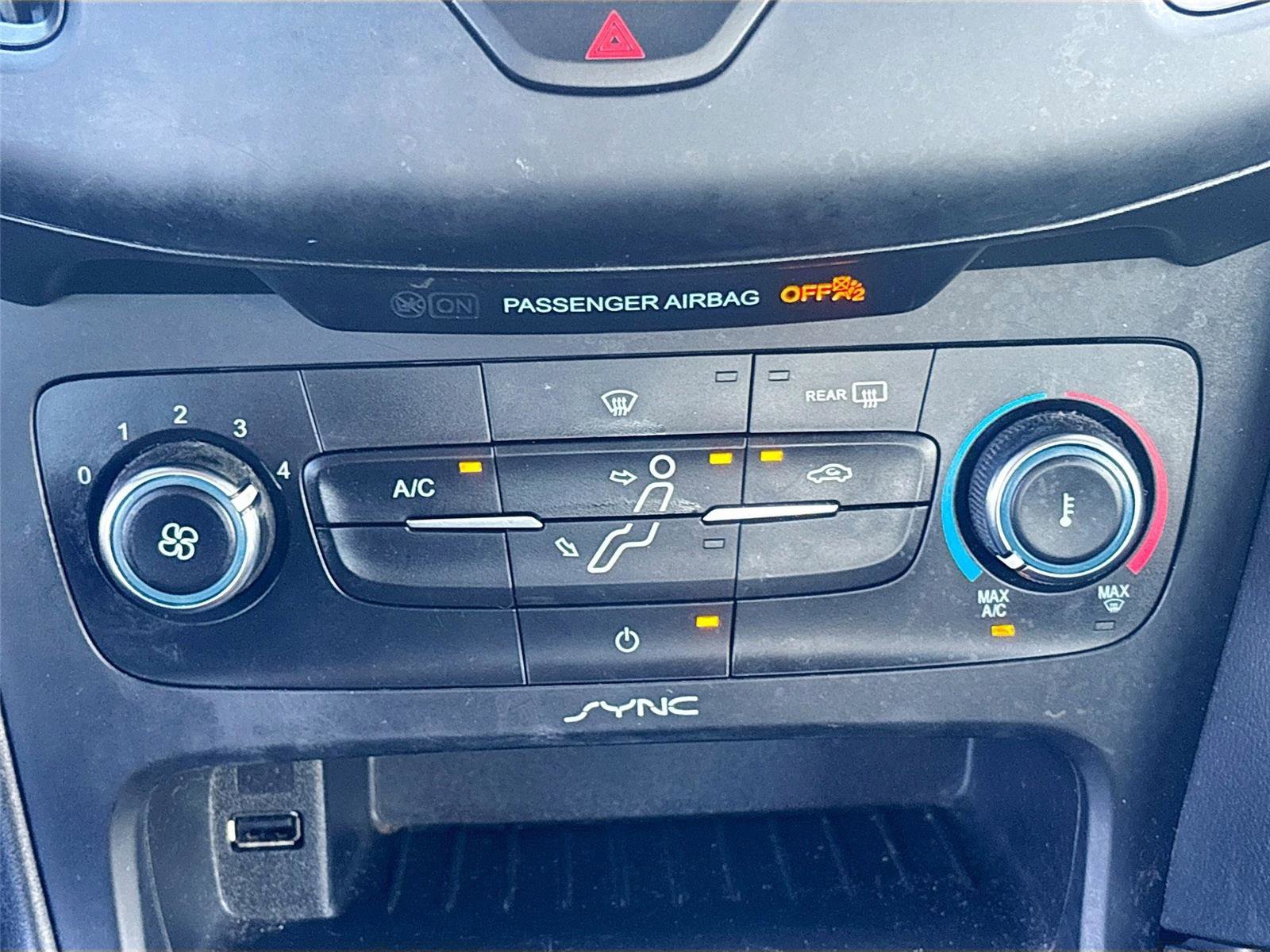 Used 2016 Ford Focus SE image 16