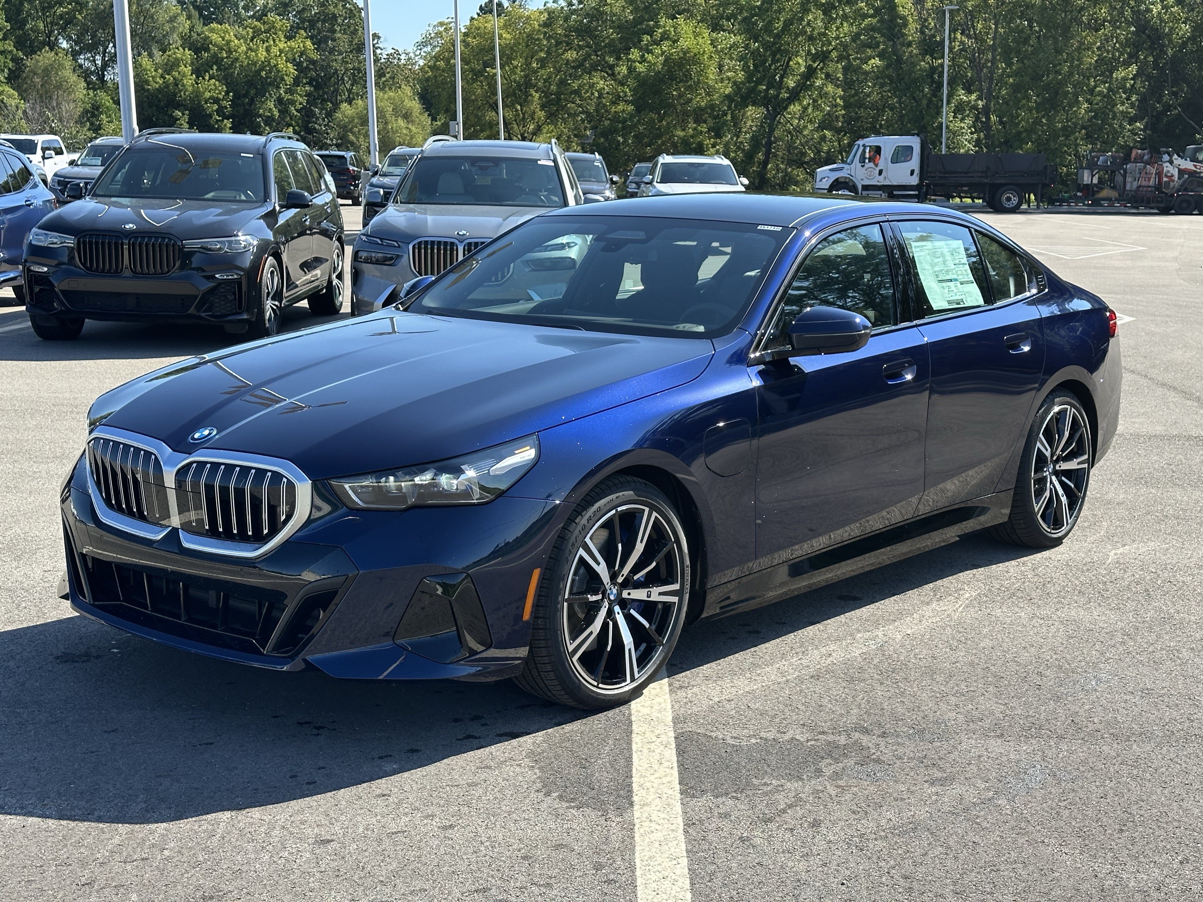 New 2026 BMW 550e xDrive w/ Executive Package AWD/4WD image 3