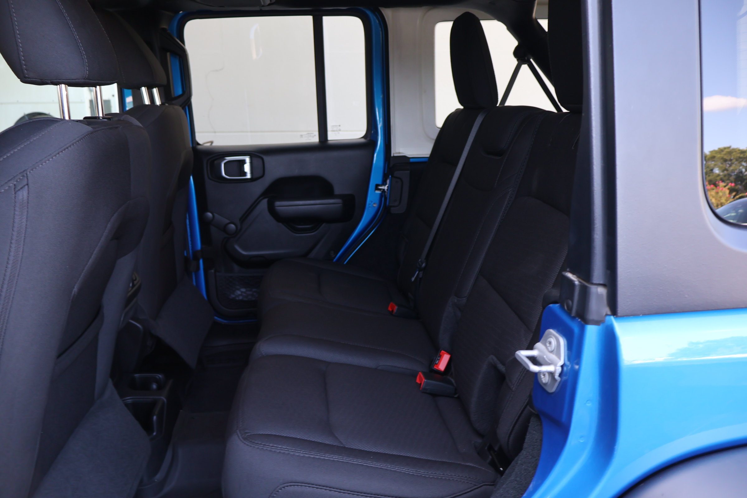 Used 2022 Jeep Wrangler Unlimited Sport AWD/4WD image 14