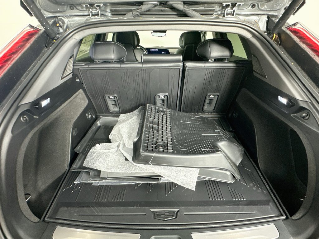 New 2027 Cadillac Optiq Luxury w/ LPO, Floor Liner Package AWD/4WD image 34