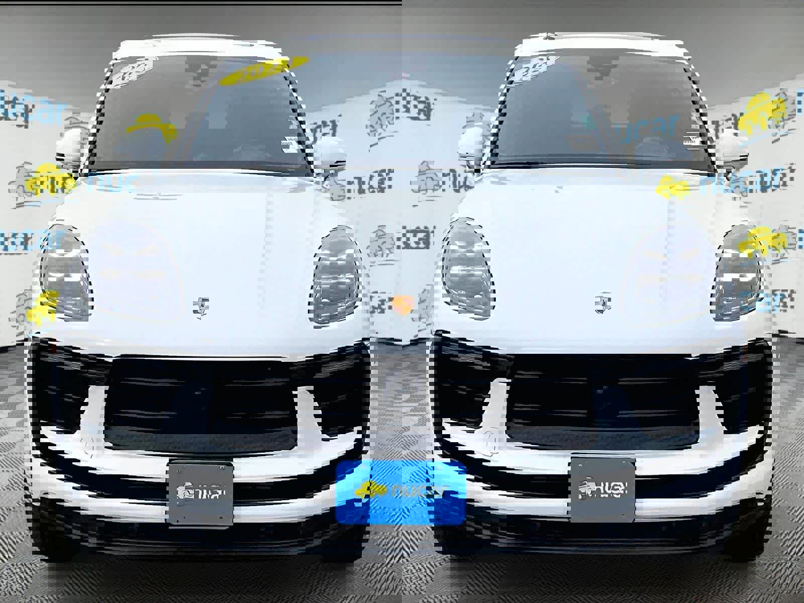 Used 2023 Porsche Macan Turbo image 2