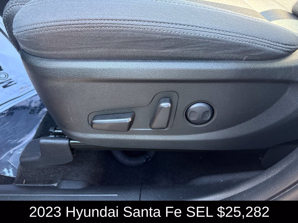 Used 2023 Hyundai Santa Fe SEL FWD image 12