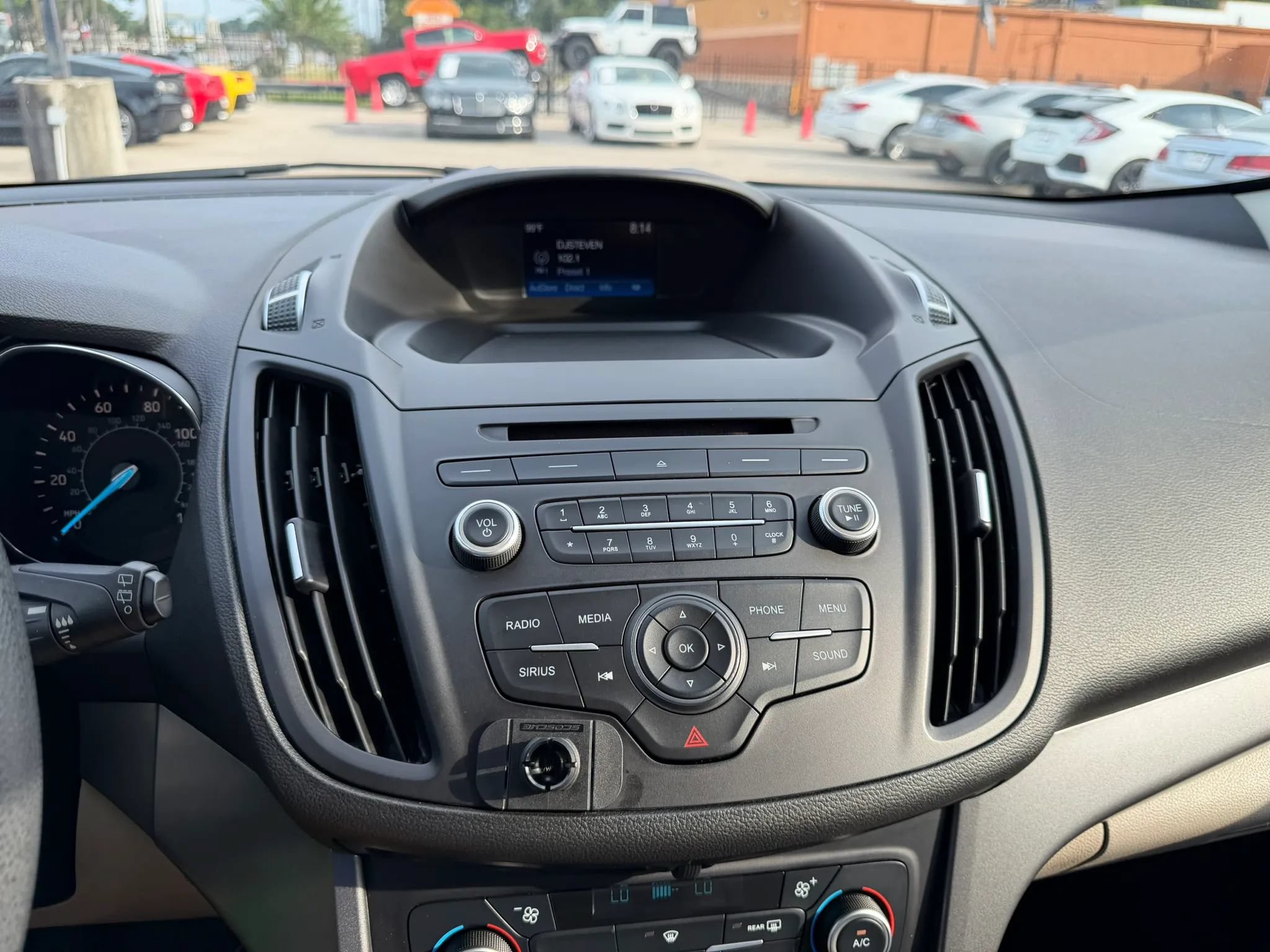 Used 2018 Ford Escape SE FWD image 26