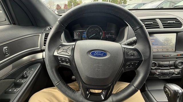 Used 2018 Ford Explorer XLT w/ Equipment Group 202A AWD/4WD image 13