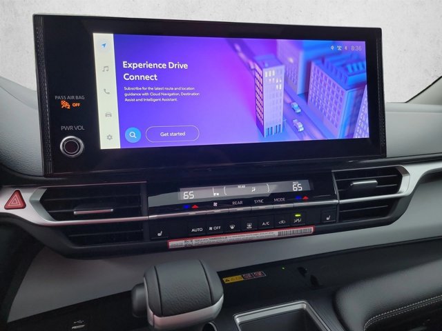 Used 2026 Toyota Sienna XLE FWD image 13