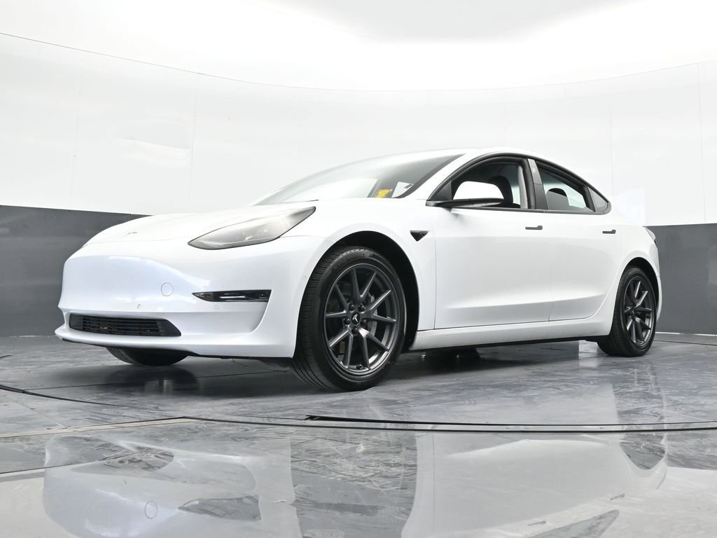 Used 2021 Tesla Model 3 Standard Range Plus image 54