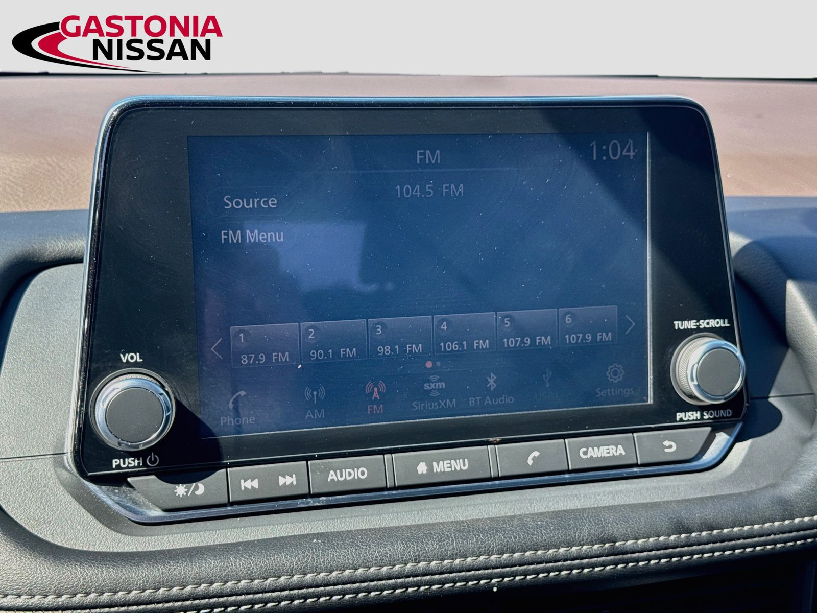 Used 2023 Nissan Rogue SV w/ SV Premium B Package FWD image 18