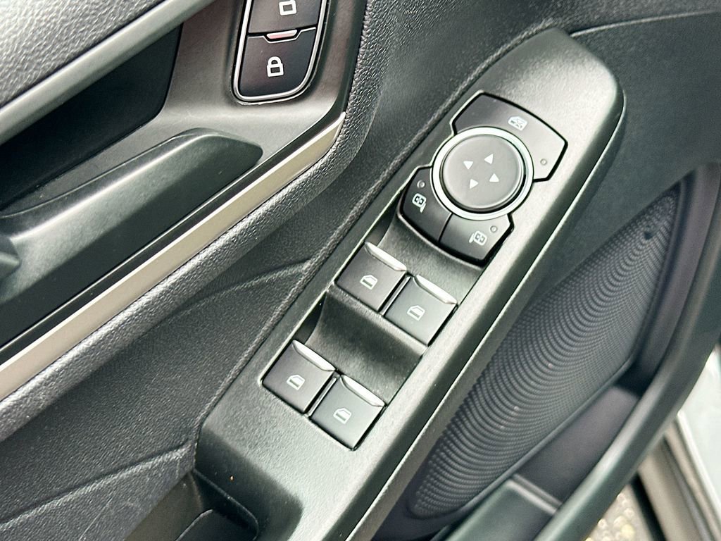 Used 2022 Ford Escape SE w/ Convenience Package image 19