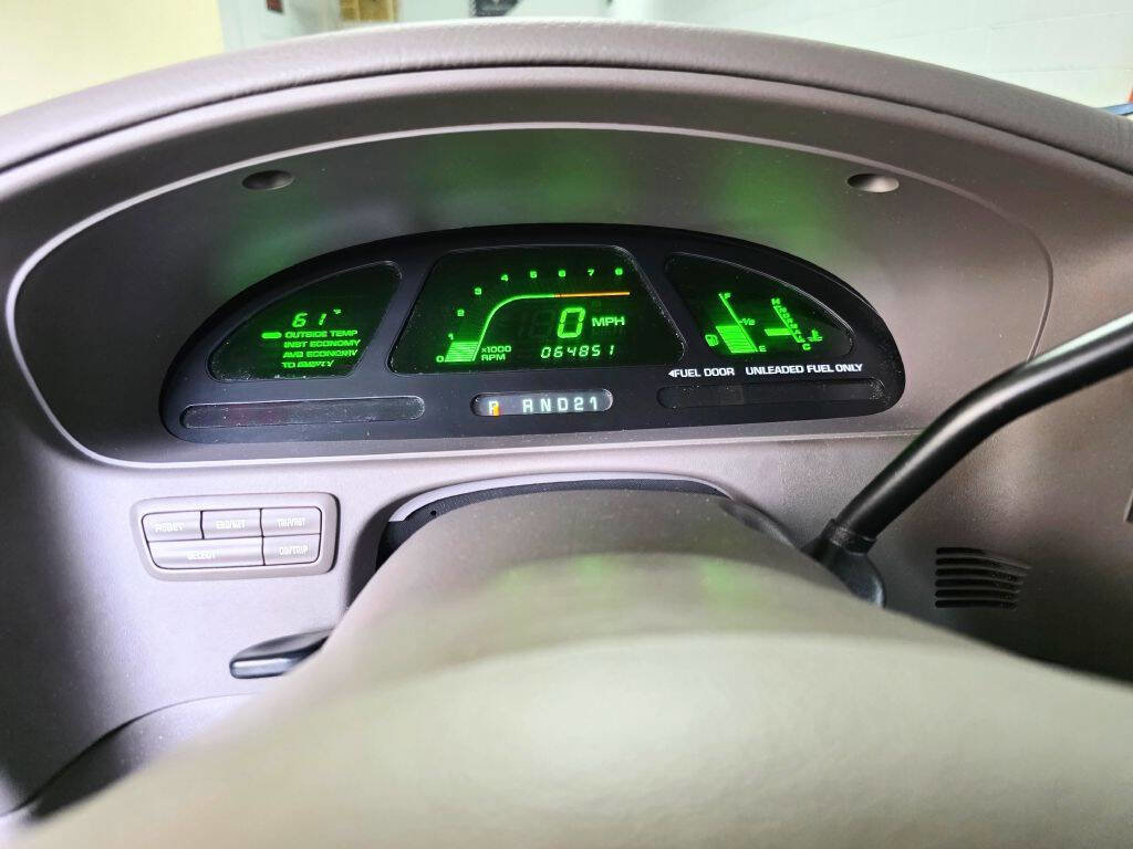 Used 2002 Mercury Villager Estate image 4