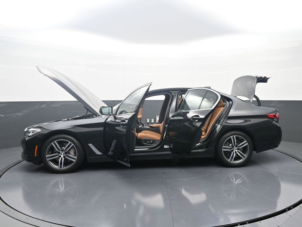 Used 2022 BMW 530i xDrive w/ Convenience Package image 40