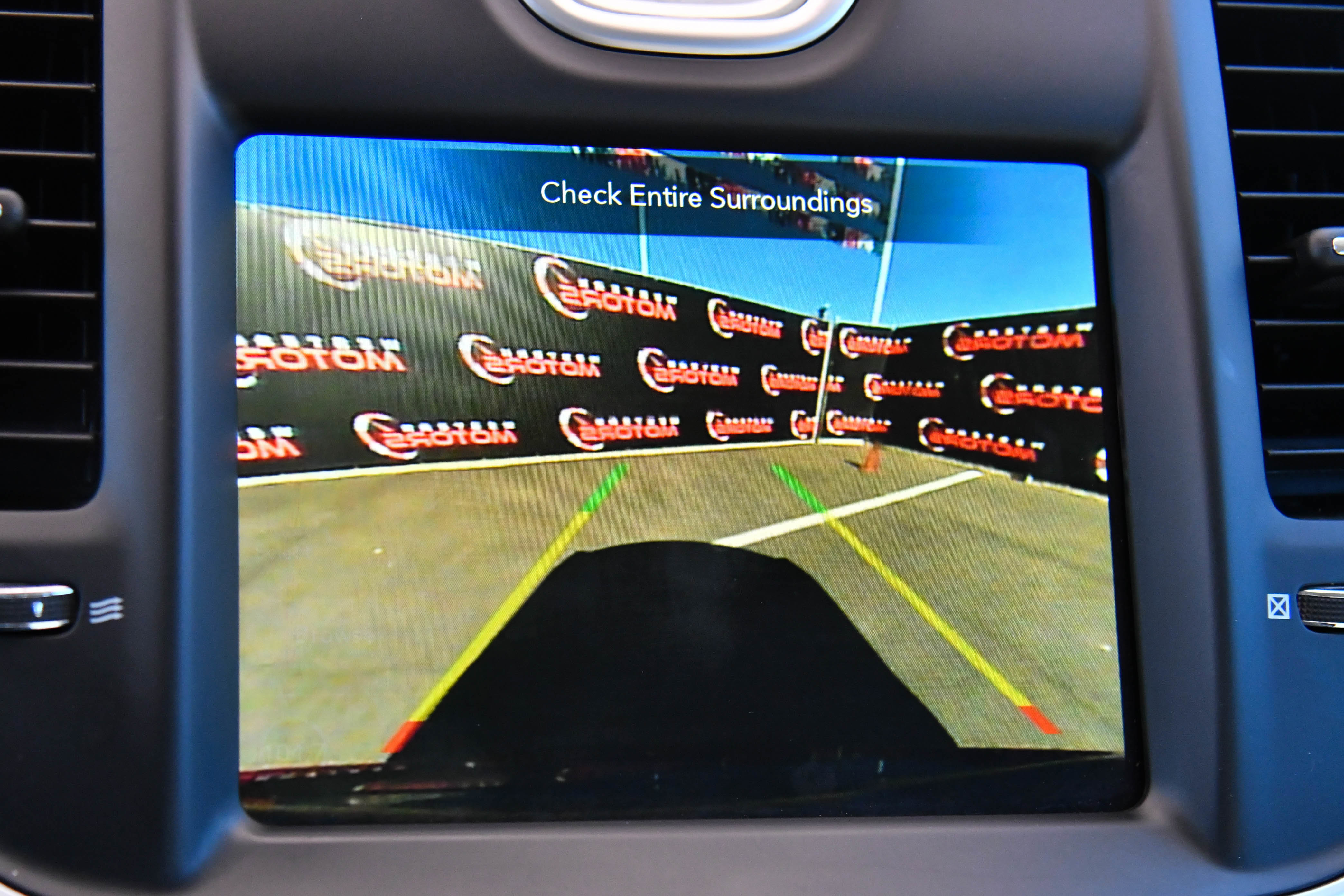 Used 2022 Chrysler 300 Touring w/ Sport Appearance Package image 18