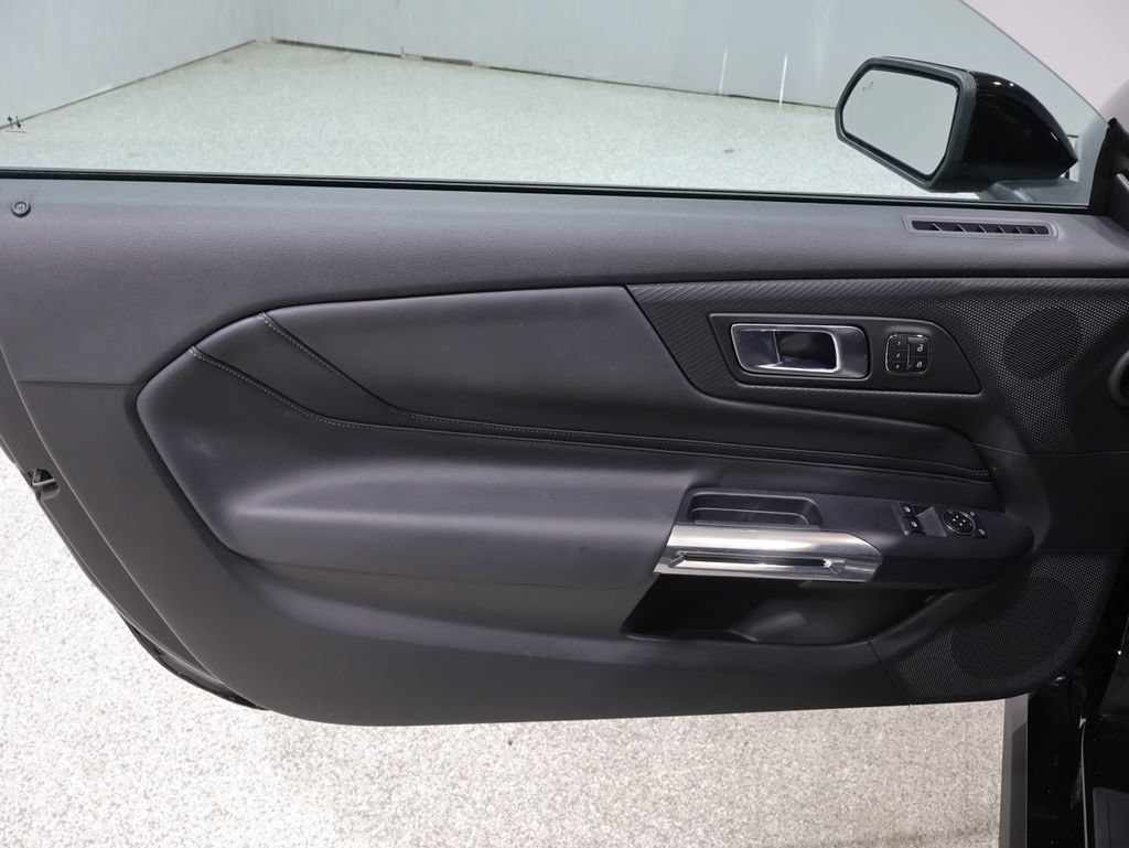 Used 2025 Ford Mustang GT Premium RWD image 13