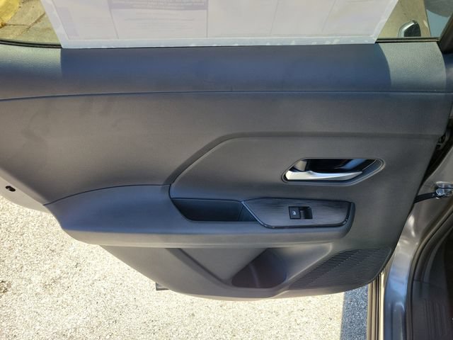 New 2026 Nissan Kicks SV w/ SV Premium Package FWD image 10